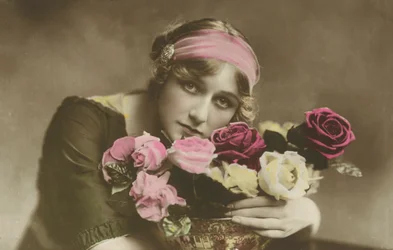 Frau mit Blumen